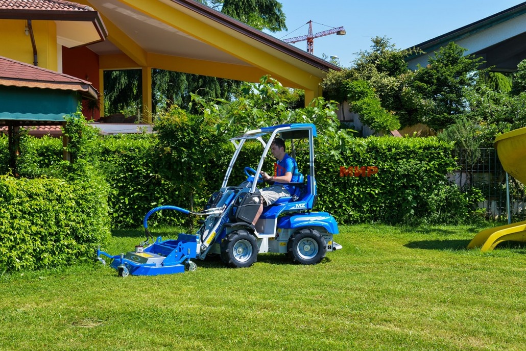Мини-Погрузчик MultiOne 2.3EFI 4