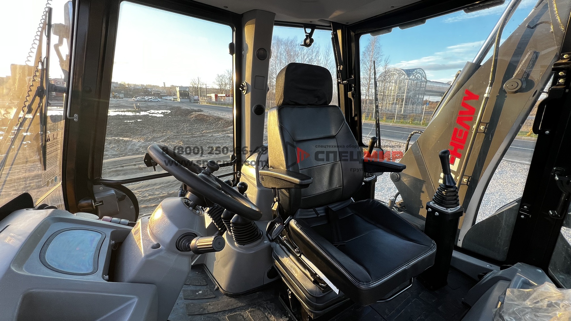 Экскаватор погрузчик WEHEAVY WLB468 (Мосты LOVOL) равновеликие колеса 4
