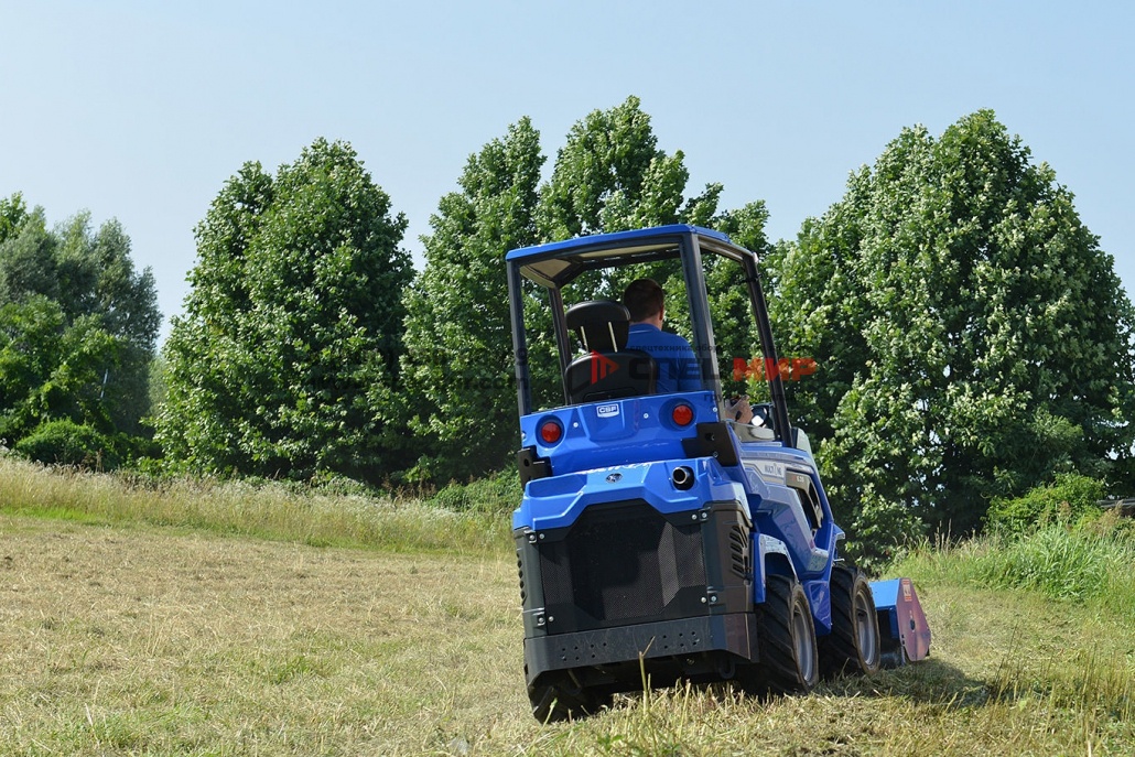 Мини погрузчик MultiOne 6.3SK 3