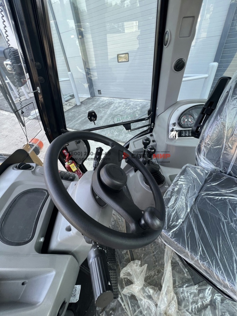 Экскаватор погрузчик WEHEAVY WLB468-II (Сarraro) 16
