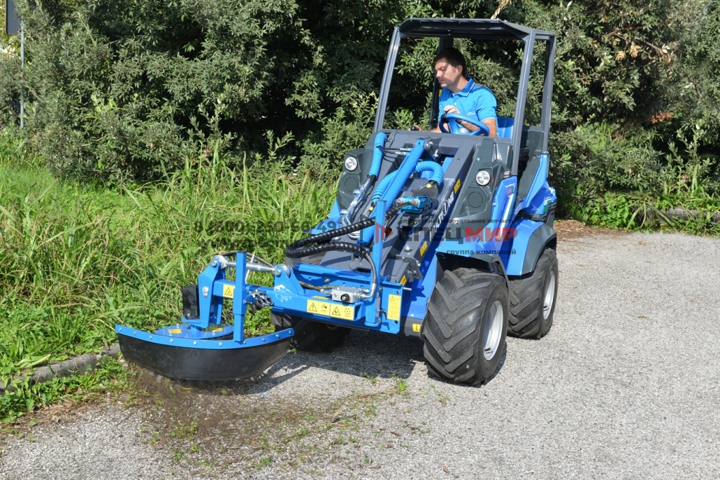 Мини погрузчик MultiOne EZ7 3