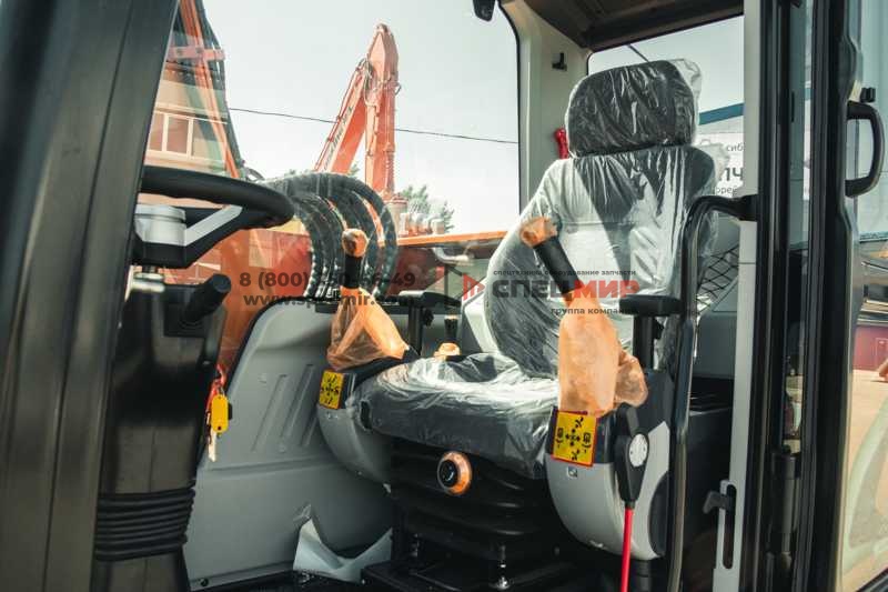 Экскаватор колесный LONKING CDM6150W 8