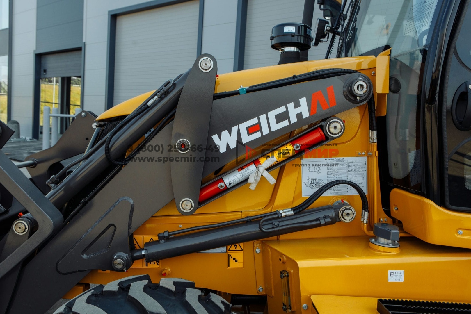 Экскаватор погрузчик WEHEAVY WLB468-II (Сarraro) 7